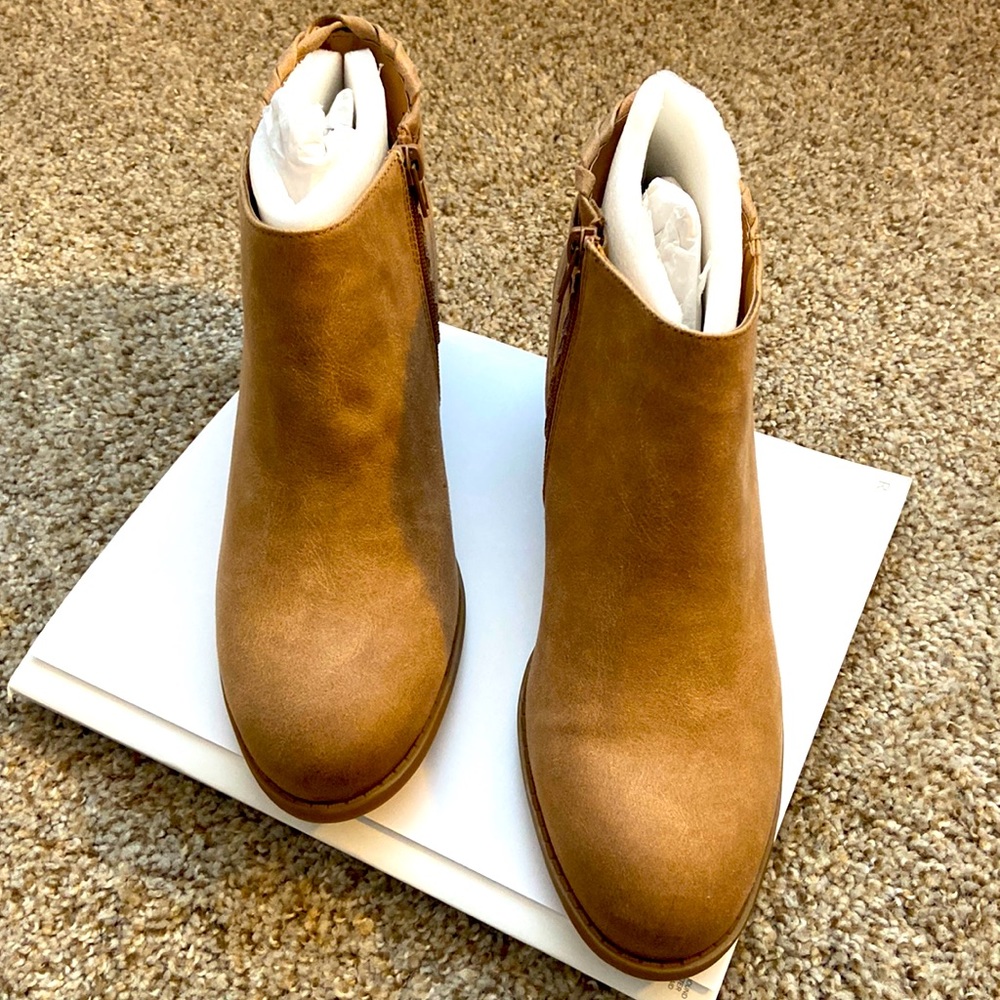 Fergalicious Tan Bootie, SZ 11, Excellent Condition